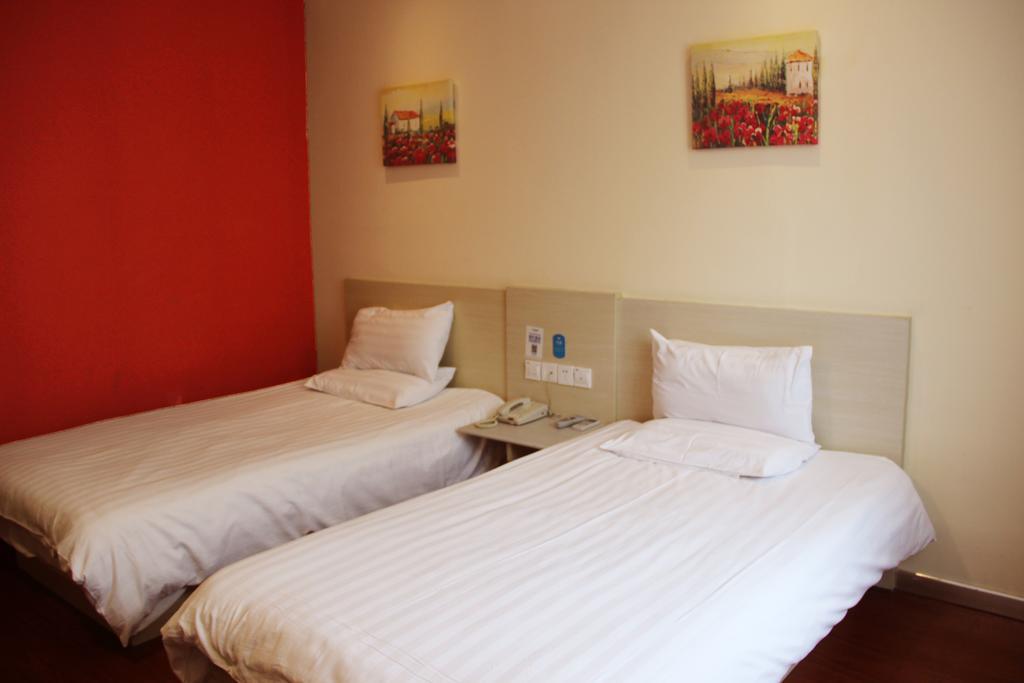 Hanting Express Qingdao South Chongqing Road Rum bild