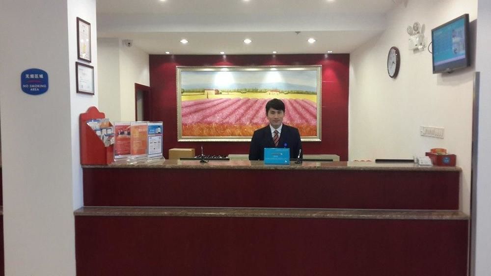 Hanting Express Qingdao South Chongqing Road Exteriör bild